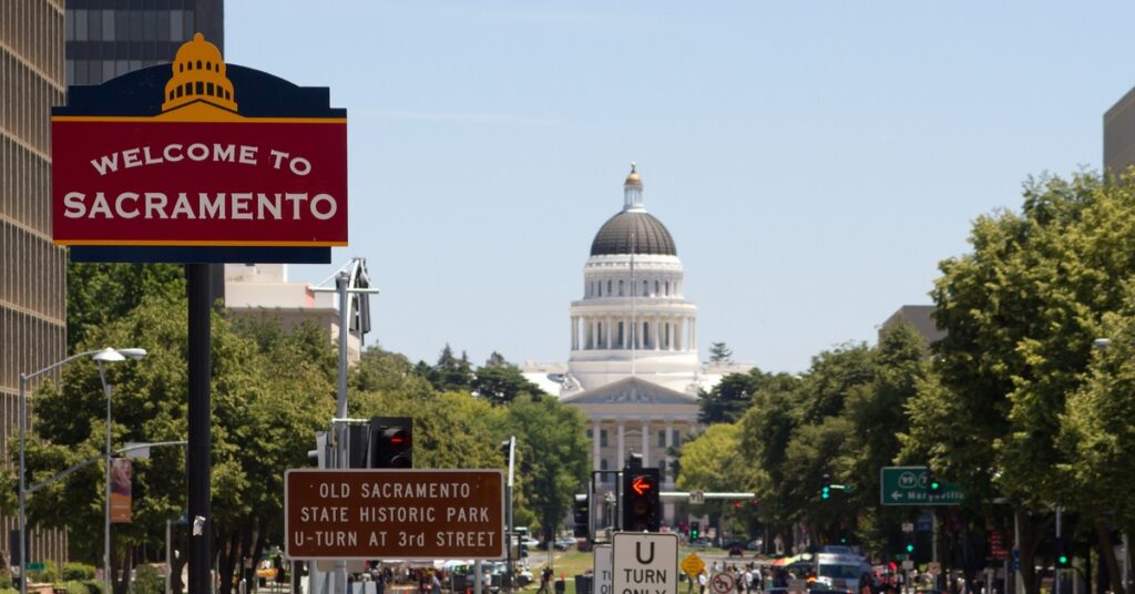 sacramento welcome sign